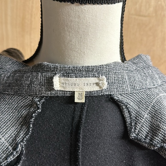 Ladies long sleeve button down Buckle top size medium - Picture 4 of 4